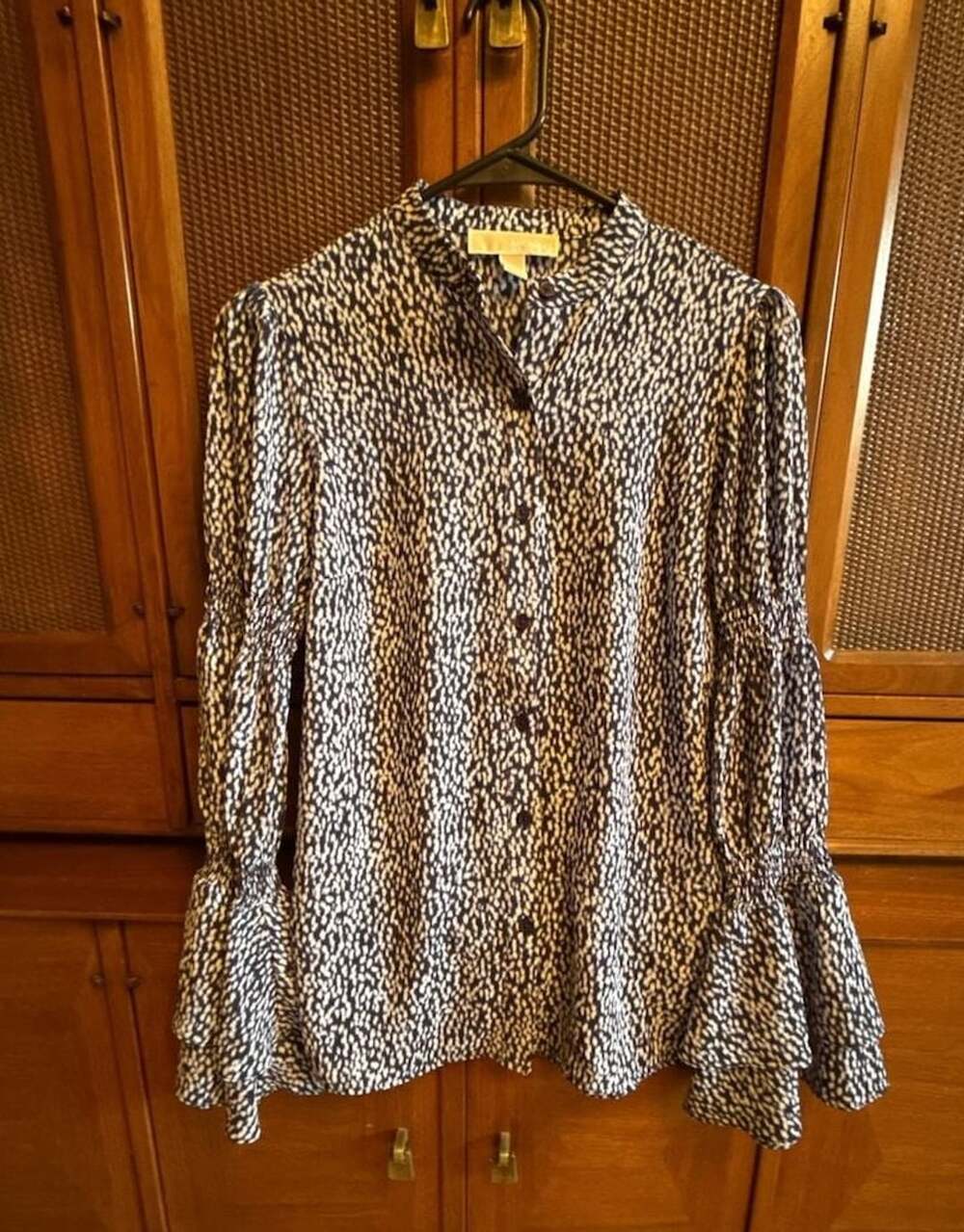 Michael Michael Kors Blouse Size XS Blue White Printed Bell Sleeve Top